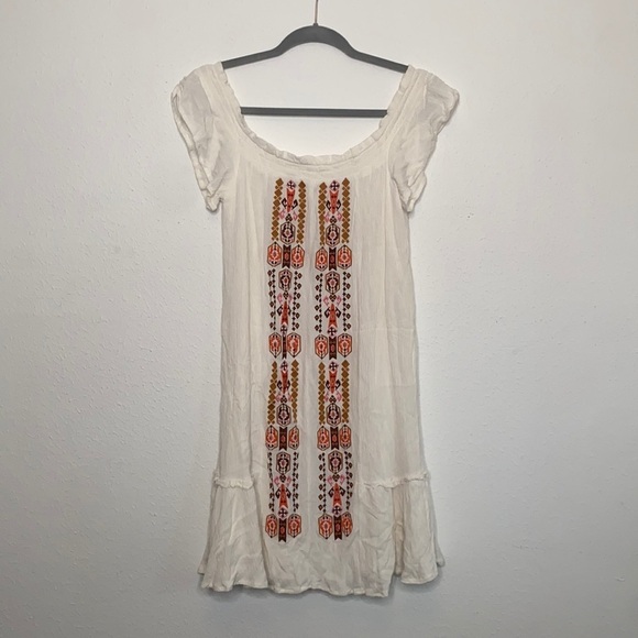 Altar'd State Women's White Embroidered Mini Dress Convertible Neck size Large - Picture 2 of 9